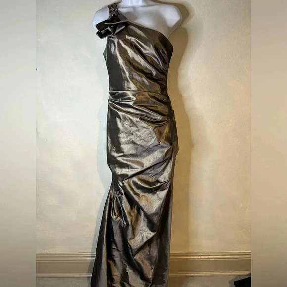 Robbie Freeman by Teri John Mother of the bride gown - Picture 1 of 6